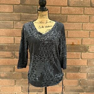 Gloria Vanderbilt blouse gray with unique Animal Print Size Medium